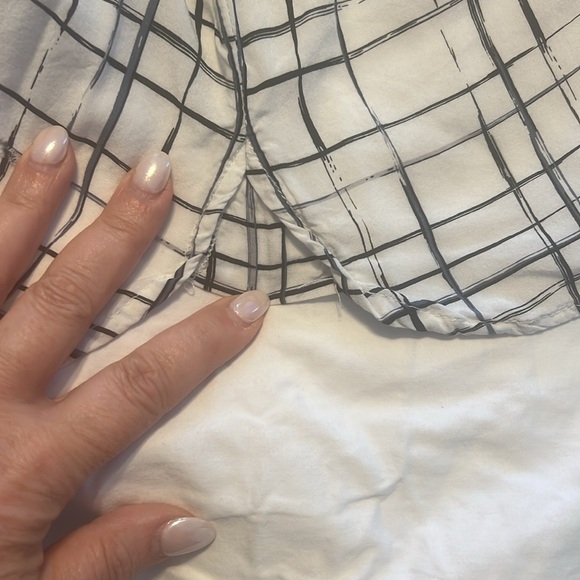 Artistic painterly graphic print. Soft drape rayon - Picture 6 of 7